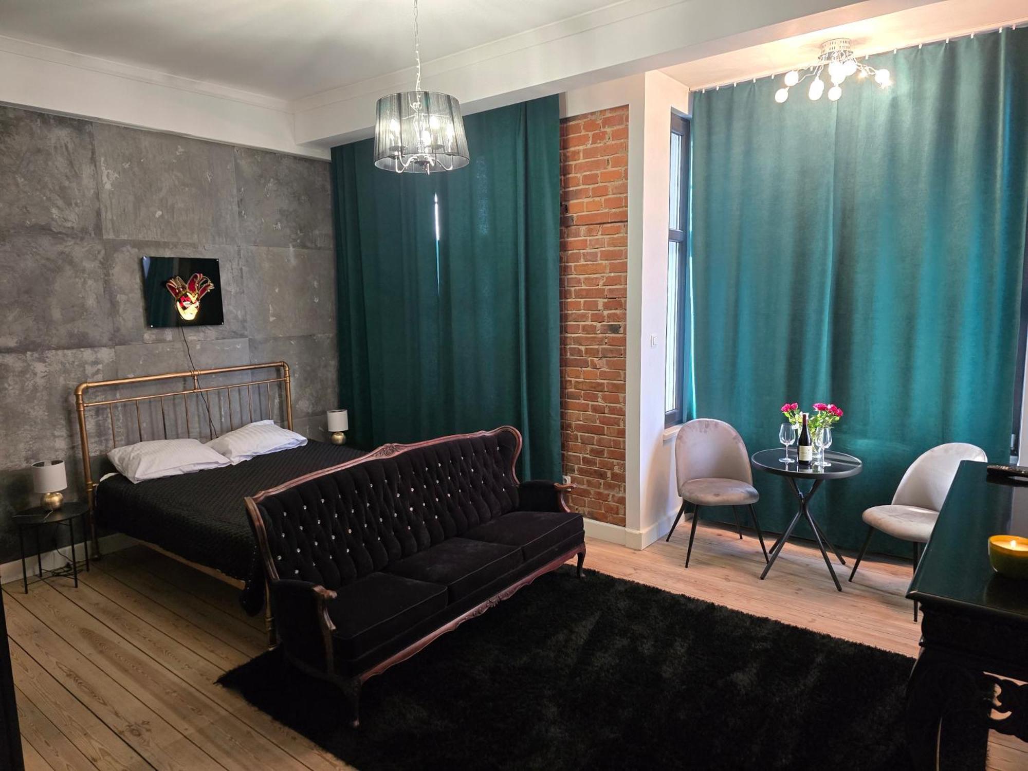 Przytulna Kawalerka W Kamienicy Apartment ออลชติน ห้อง รูปภาพ